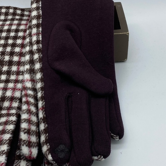 SALE Brown Plaid Tech Touch Gloves NWT - Picture 2 of 3